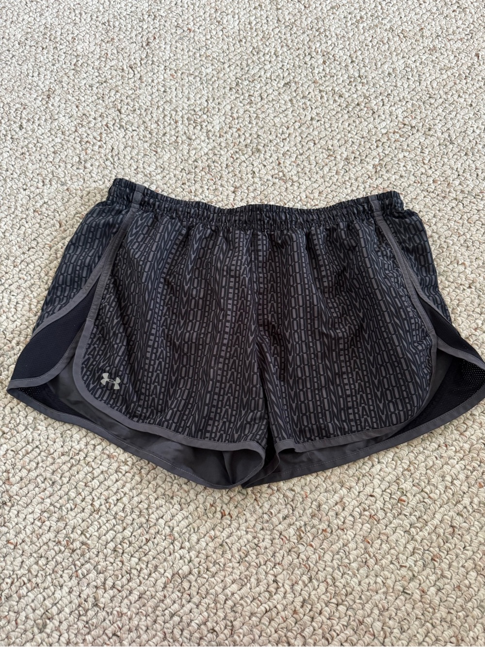 Under Armour Women's Black/Gray Athletic Running Shorts